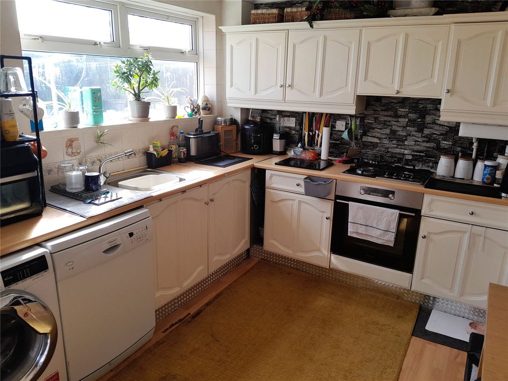 Property photo 3 of 13 Picture No. 05