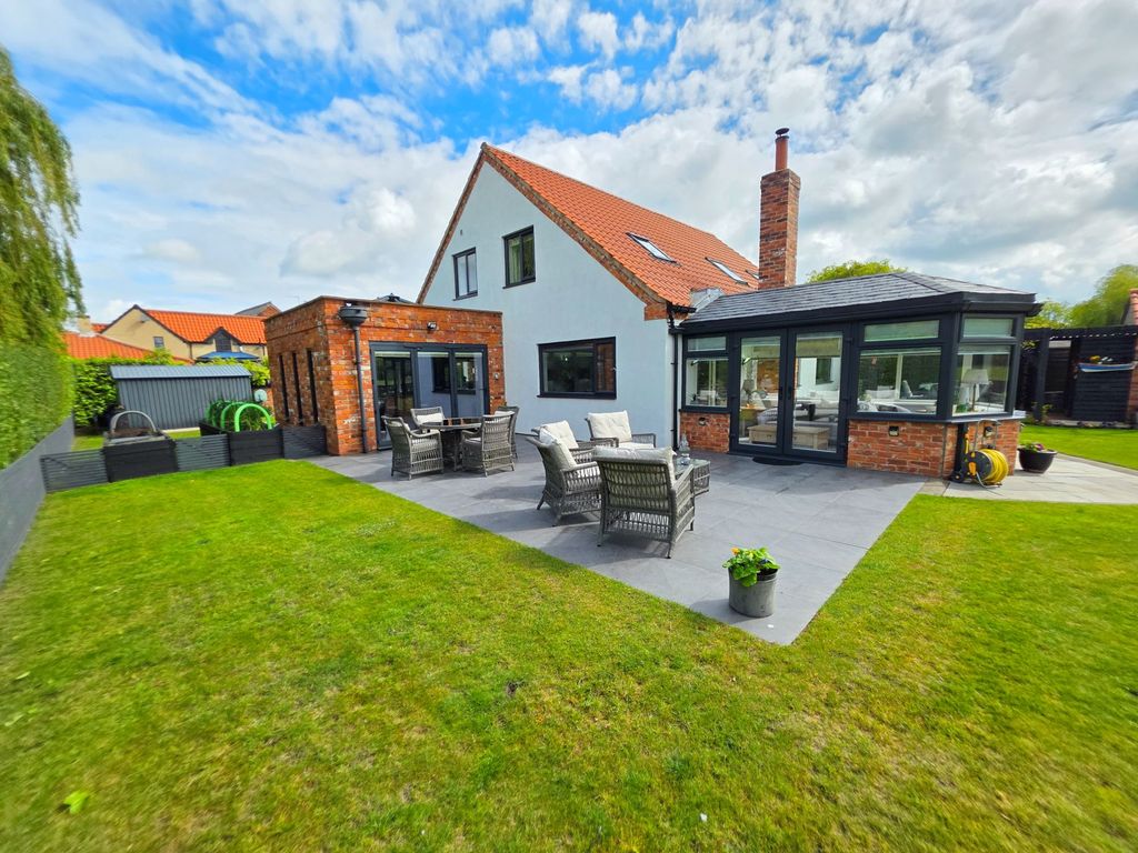 Property photo 3 of 50