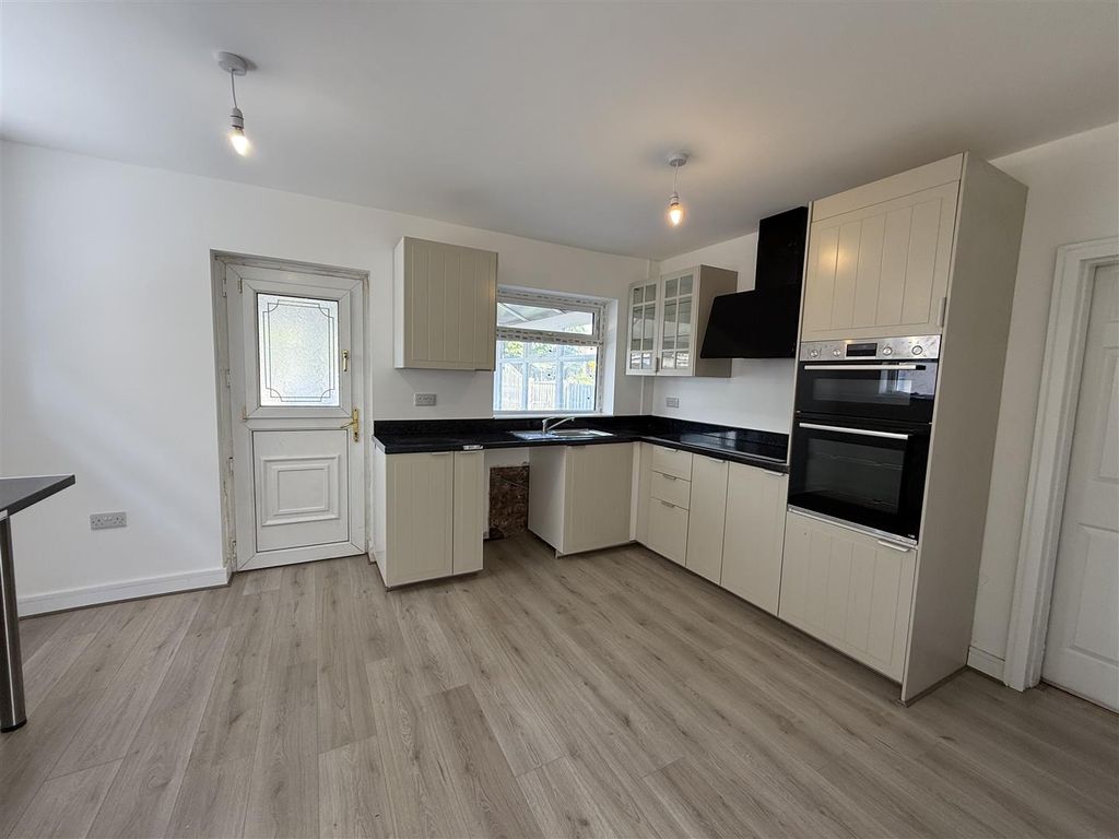 Property photo 2 of 14 Image00014.Jpeg