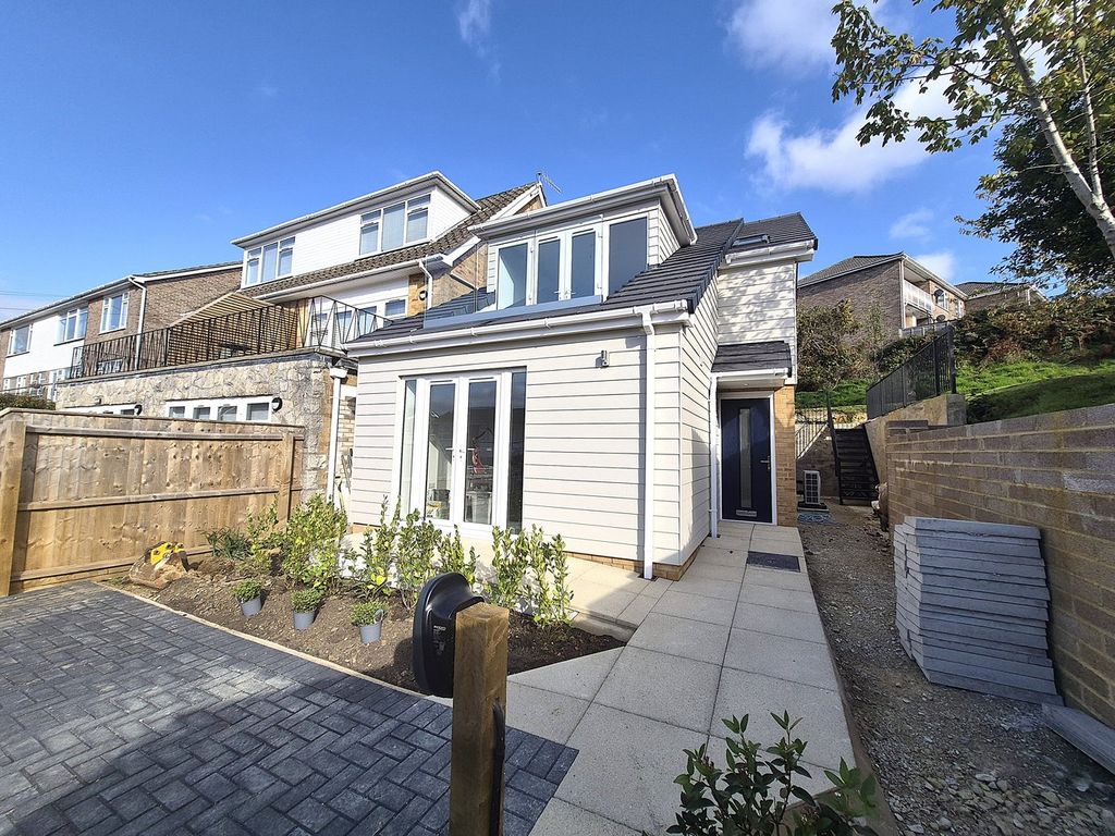 Property photo 1 of 26