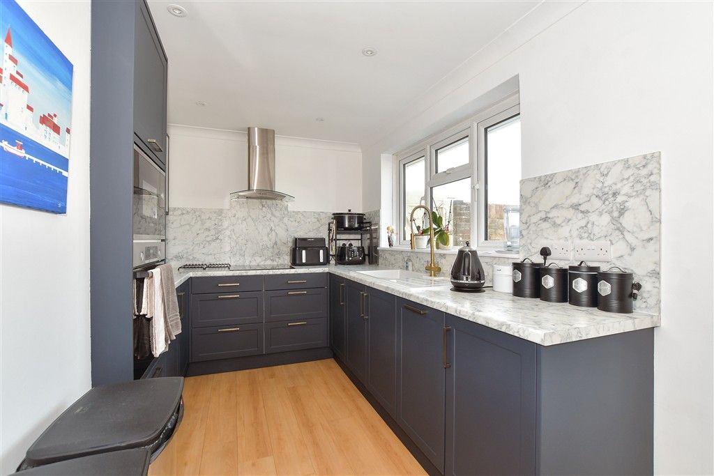 Property photo 1 of 11 Kitchen/Dining Room