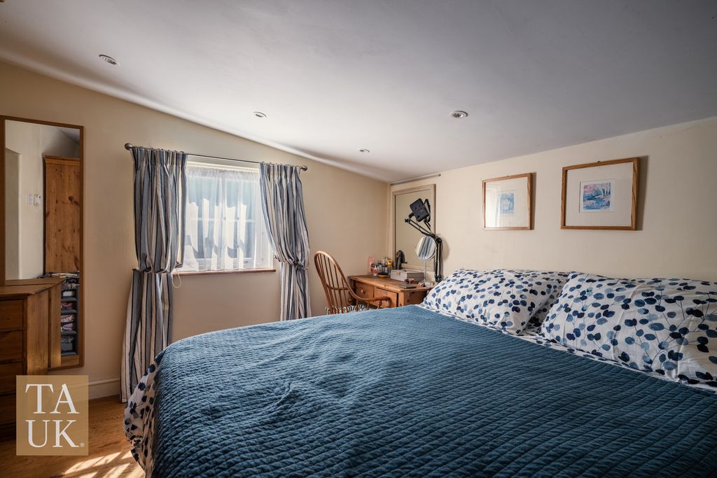 Additional image 9 of 2 bed cottage for saleLon Pant, Llanfairpwllgwyngyll LL61