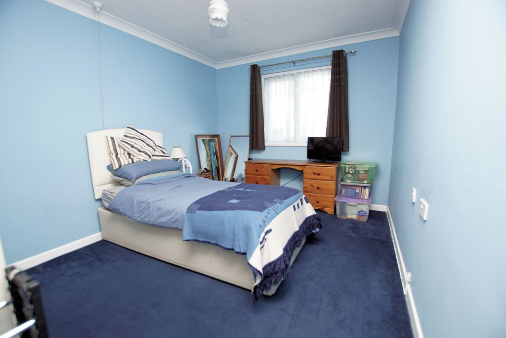 Property photo 2 of 11 Bedroom