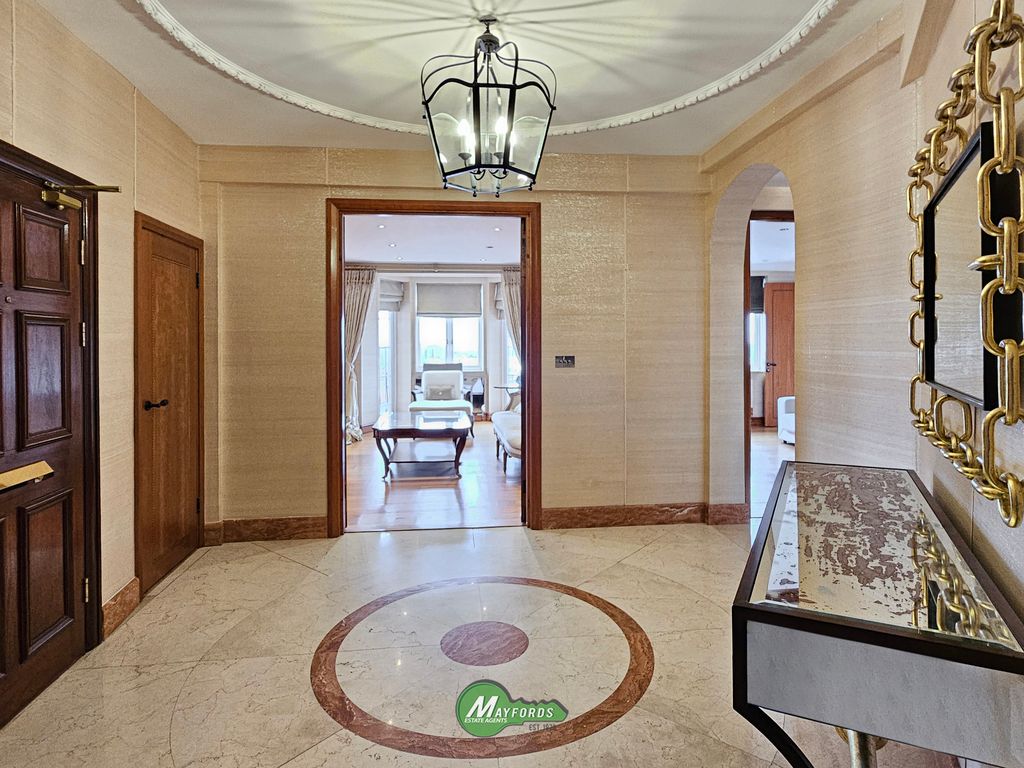 Property photo 3 of 16 Gallery