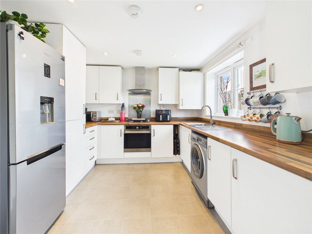 Property photo 2 of 11 Picture No. 03