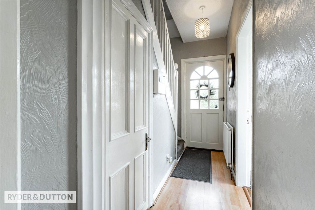 Property photo 3 of 23 Hallway