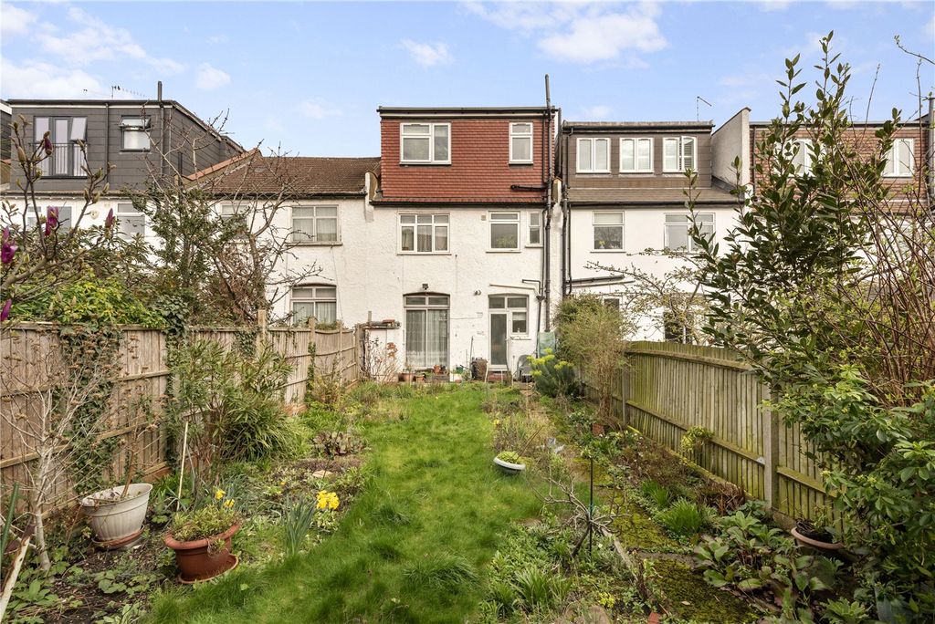 Property photo 3 of 7 Garden