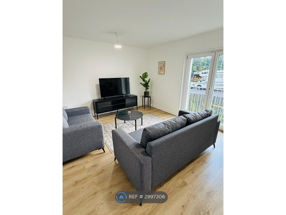 Property photo 1 of 8 Open Plan Living Room