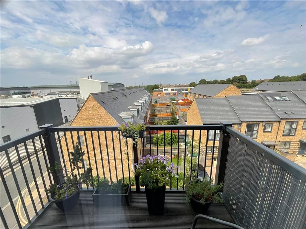 Property photo 2 of 7 Balcony