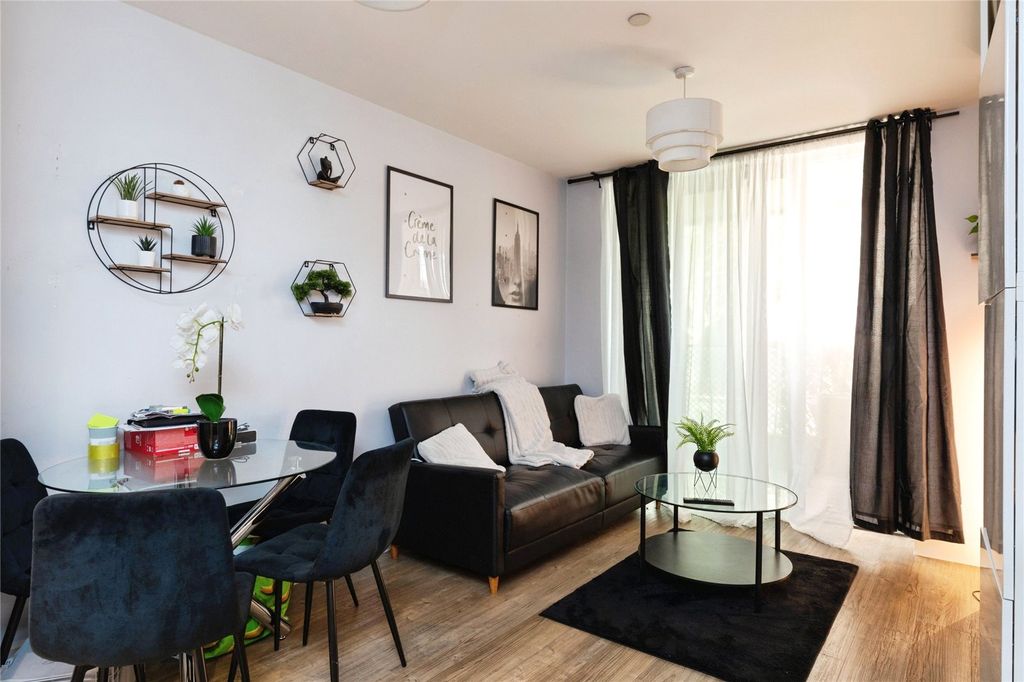 Property photo 3 of 14 Picture No. 08