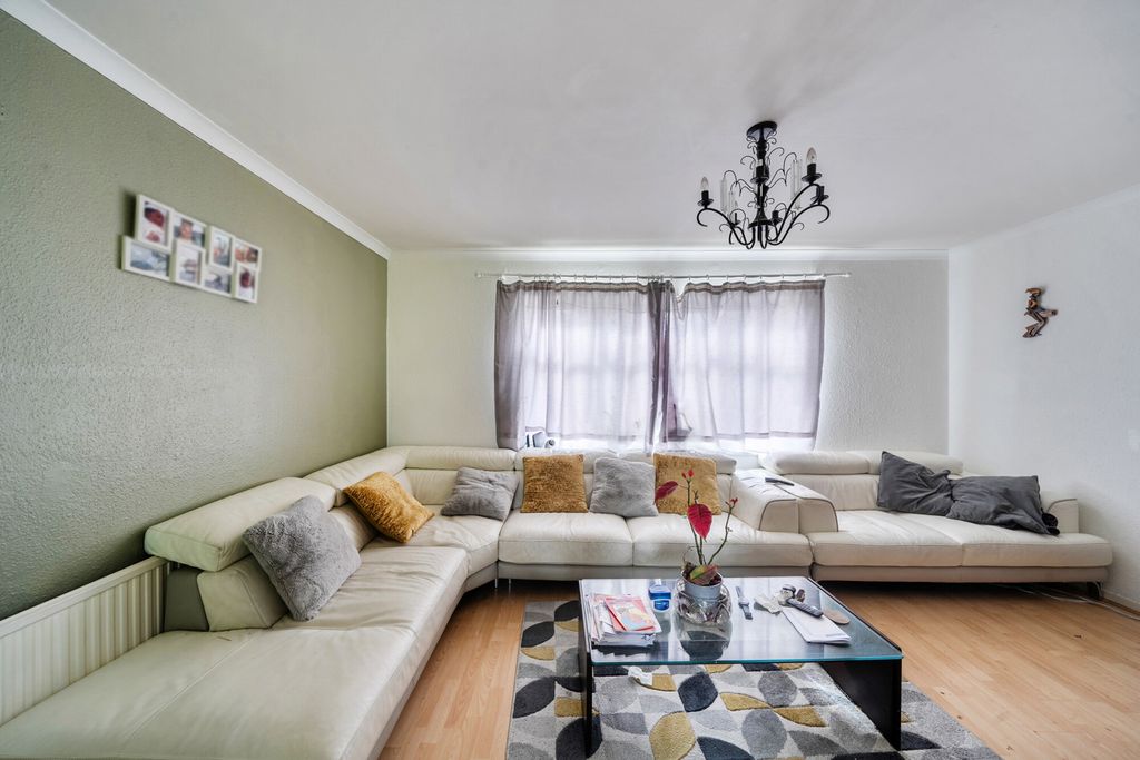 Property photo 2 of 20 1431239-15-69Caa0...