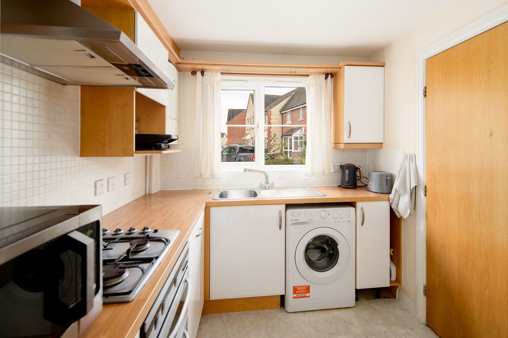 Additional image 4 of 3 bed terraced house for saleGrebe Road, Bicester OX26