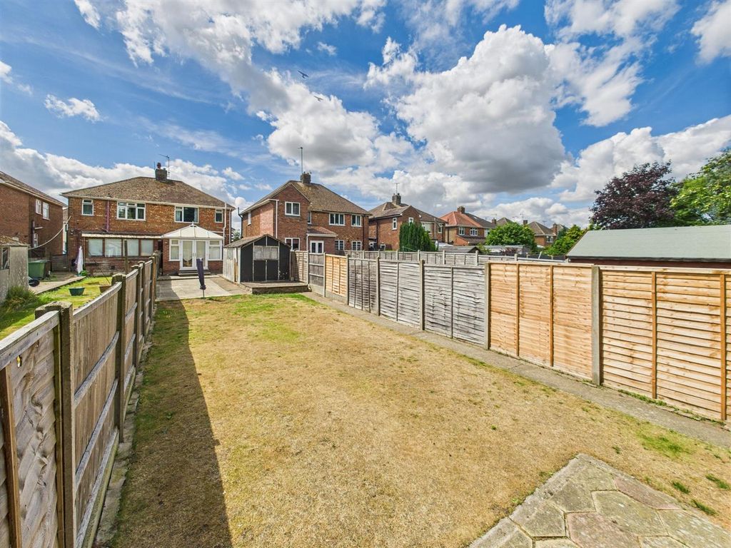 Property photo 2 of 16 Outside