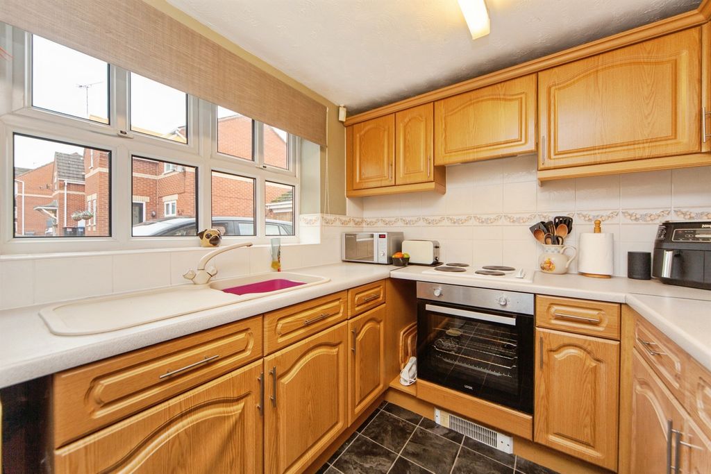 Property photo 3 of 26