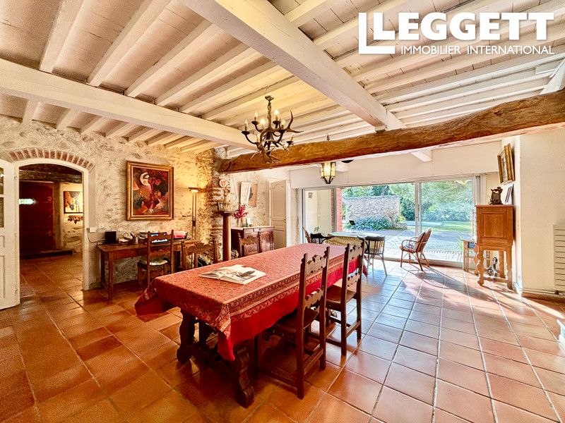 Property photo 3 of 10