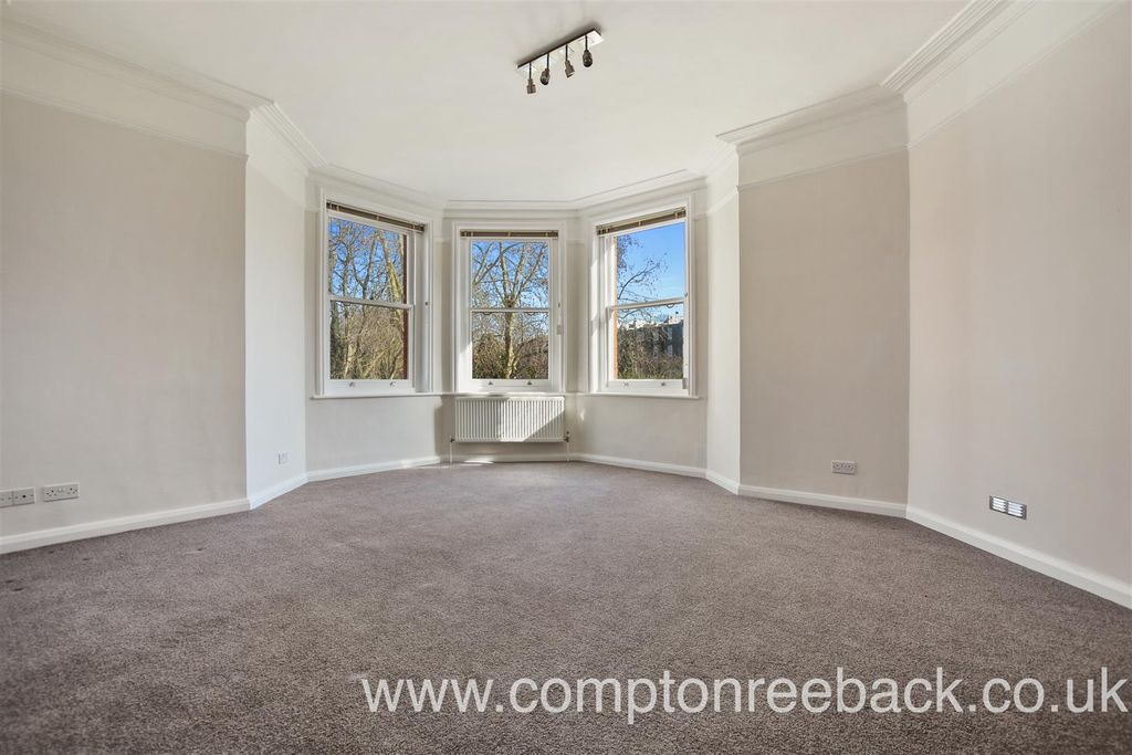 Property photo 2 of 8 Reception: