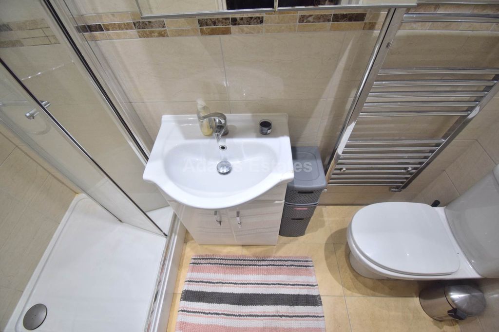 Property photo 3 of 3