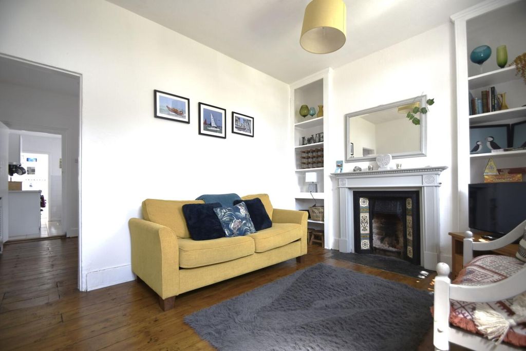 Property photo 3 of 8 Living Room