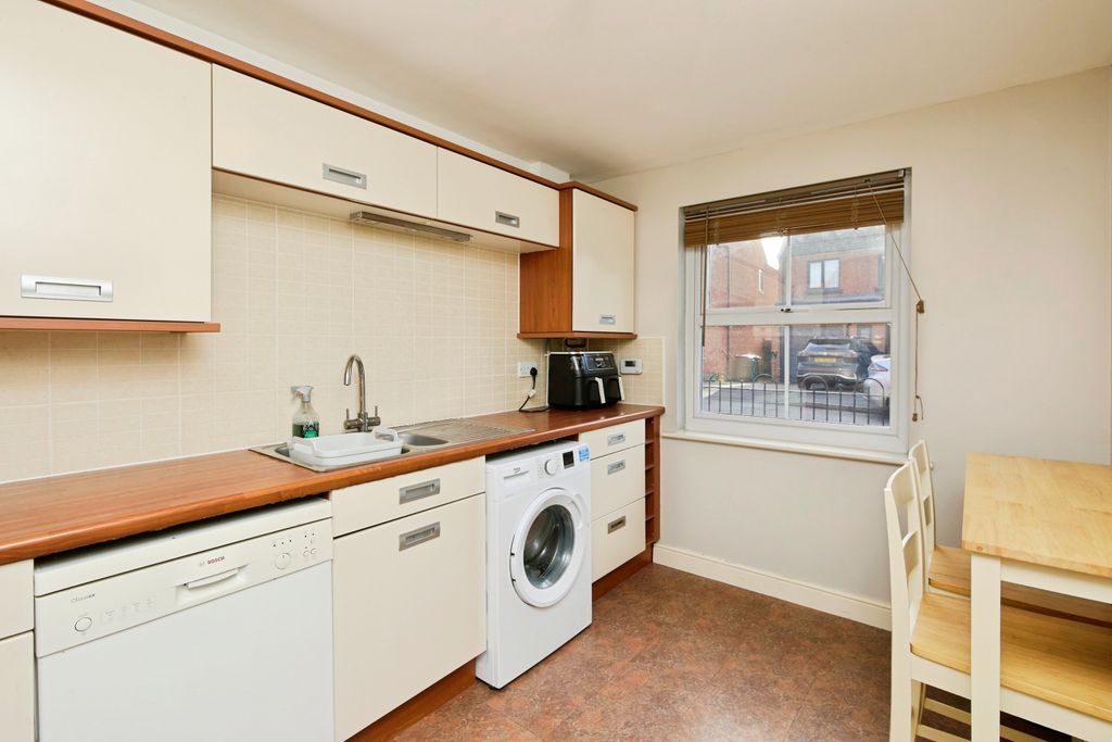 Property photo 2 of 20 _c0A0160