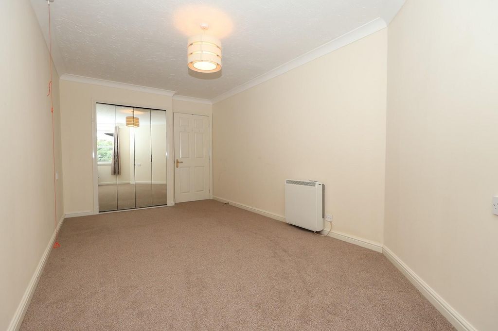 Additional image 7 of 1 bed property for saleFlat 45 Clachnaharry Court, 11 Clachnaharry Road, Inverness. IV3