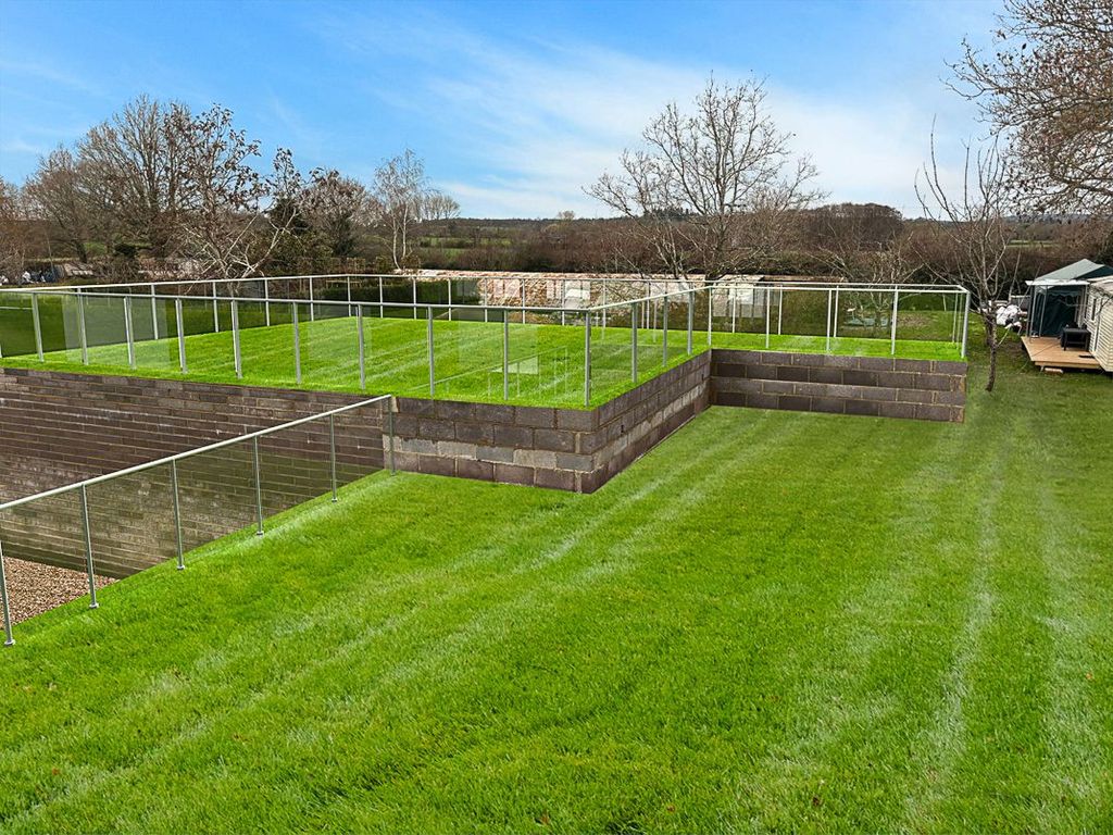 Property photo 2 of 29