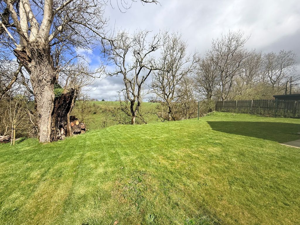 Property photo 3 of 35 Photo 30