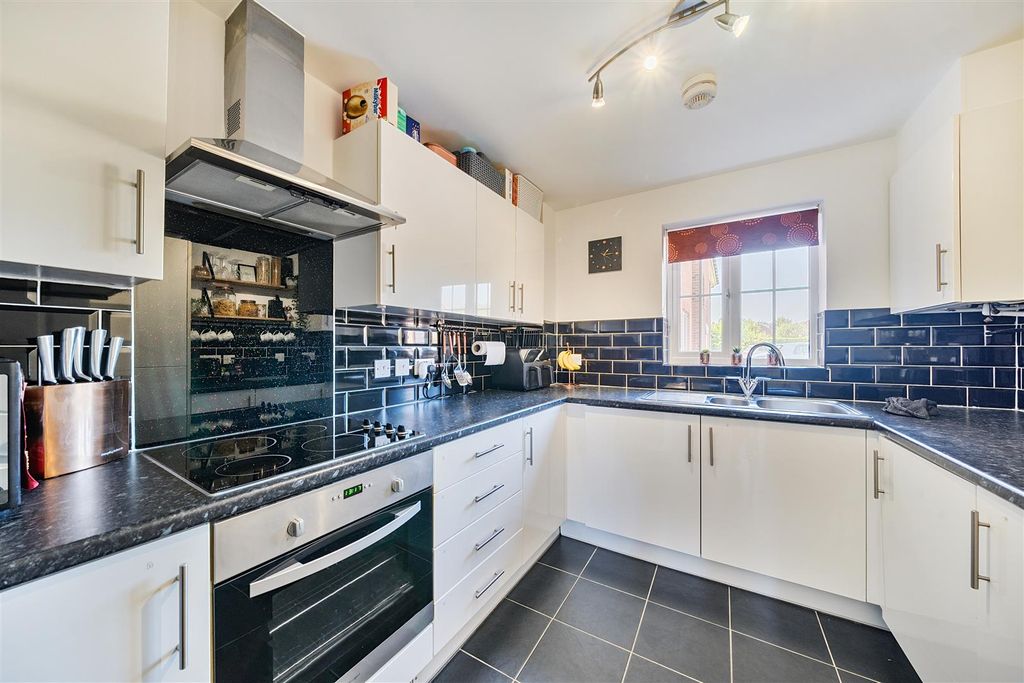 Property photo 2 of 8 Kitchen 1.Jpg