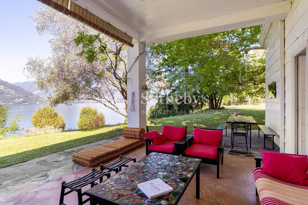 Property photo 2 of 21