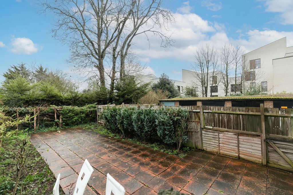 Property photo 2 of 11