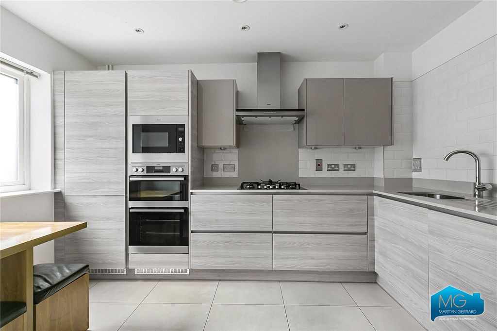 Property photo 3 of 15 Picture No. 50