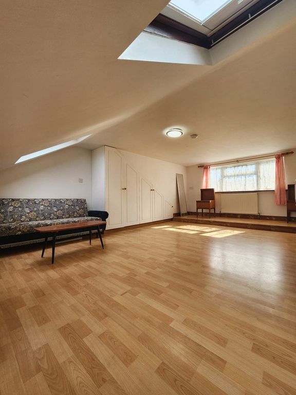 Property photo 1 of 5