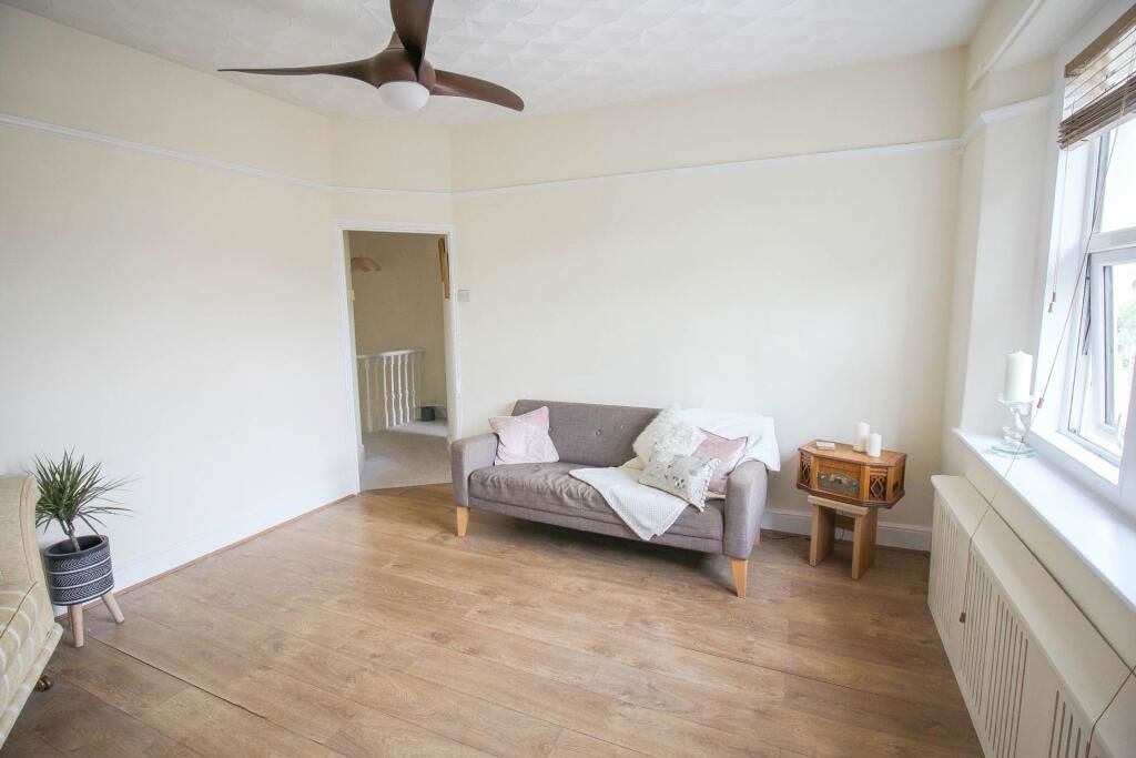 Property photo 2 of 23