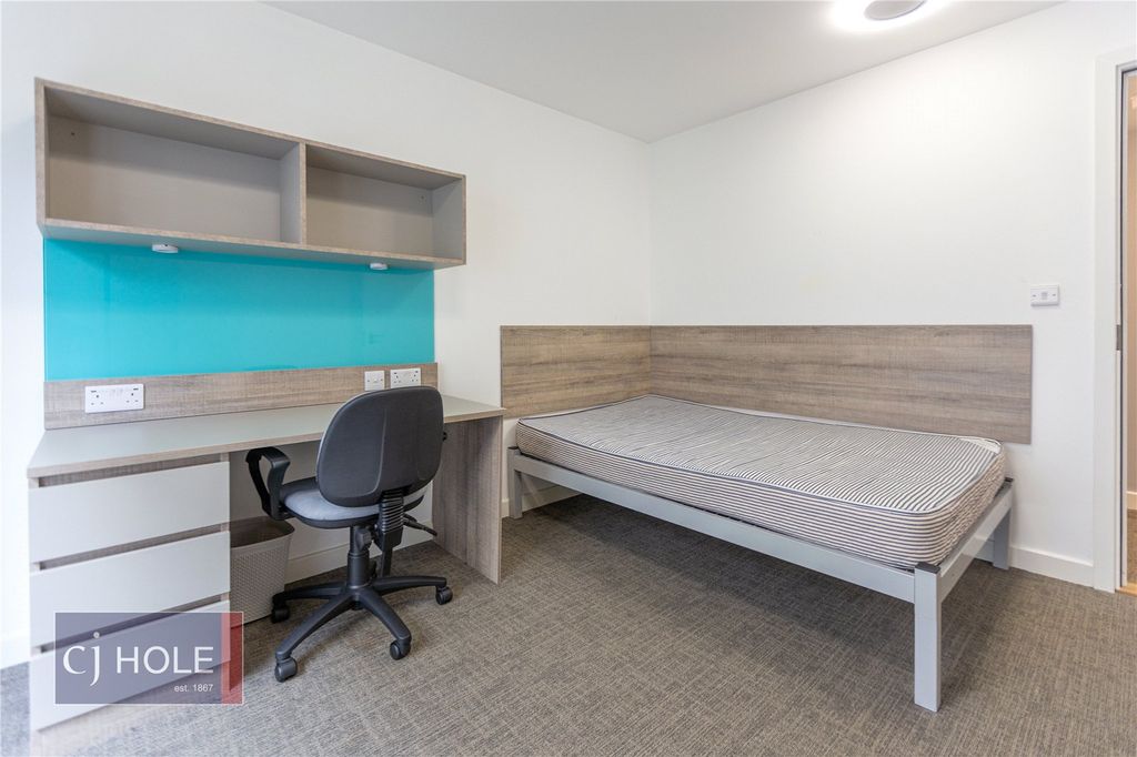 Property photo 2 of 10 Picture No. 71