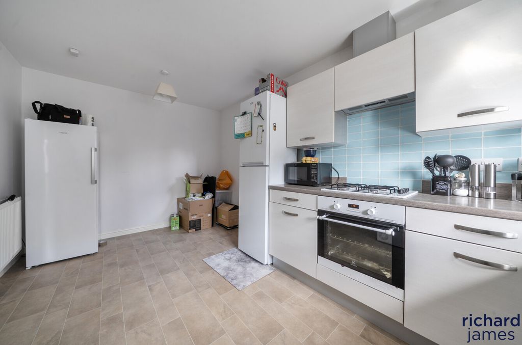 Property photo 2 of 17 7A9E4177cc4940A6A21423Bd053B4Fff