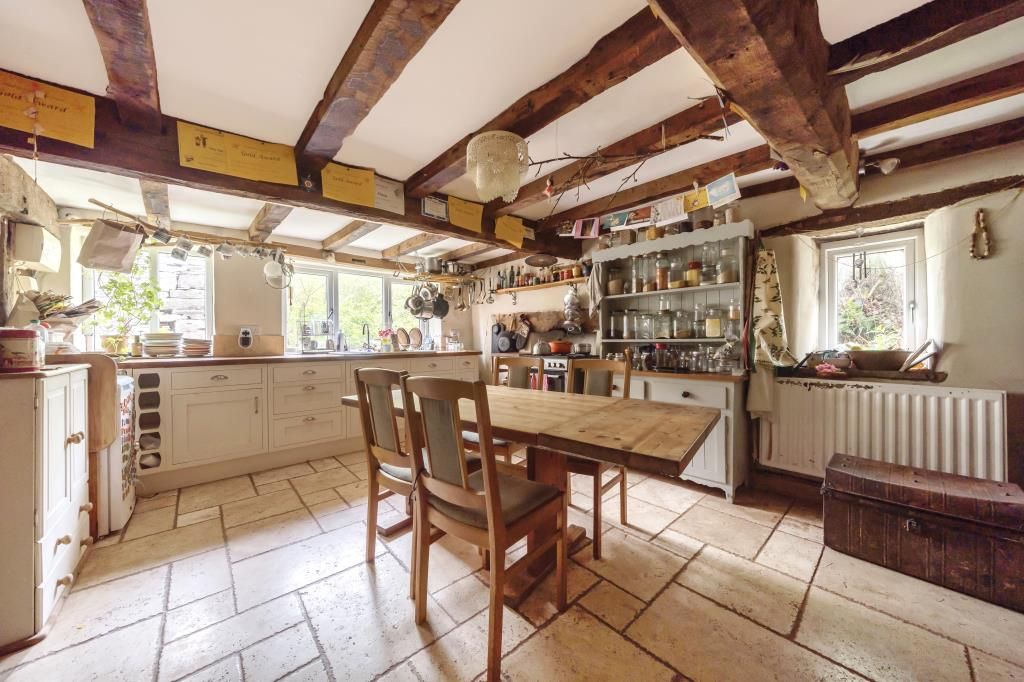 Property photo 2 of 23 Kitchen