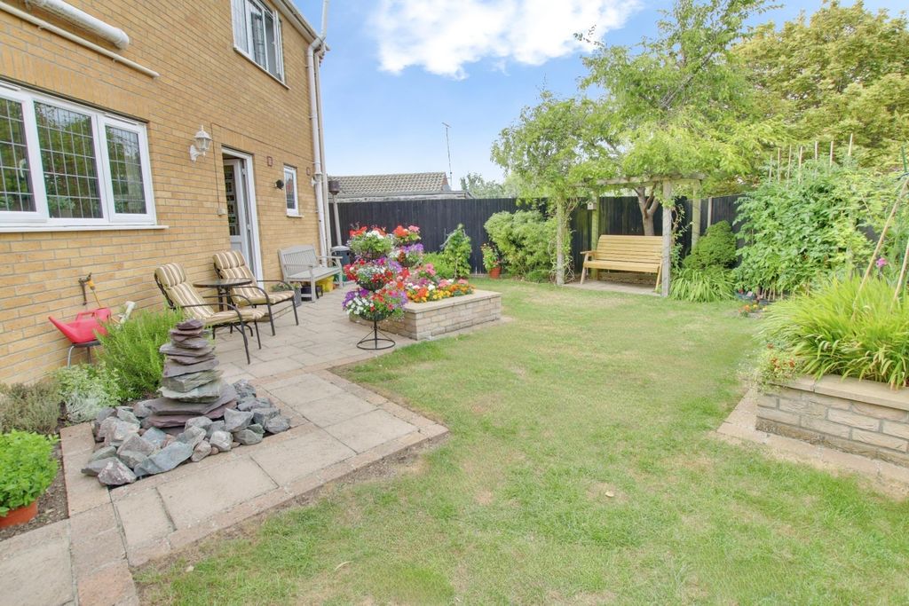 Property photo 2 of 26