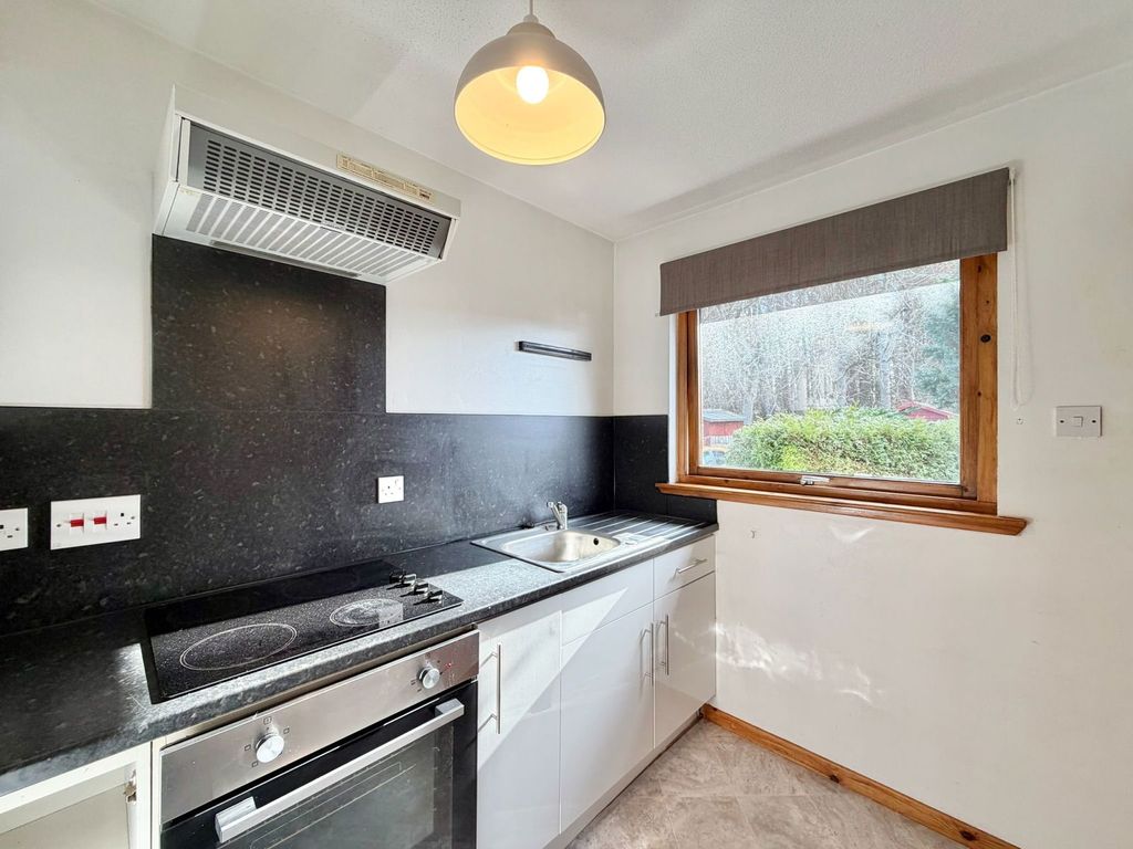 Additional image 8 of 2 bed flat for sale79 Drumdevan Road, Inverness IV2