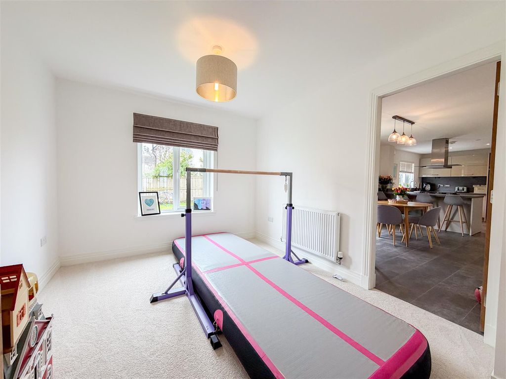 Additional image 4 of 4 bed detached house for saleKnox Wynd, Strathaven ML10