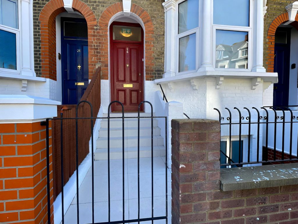 Property photo 1 of 9