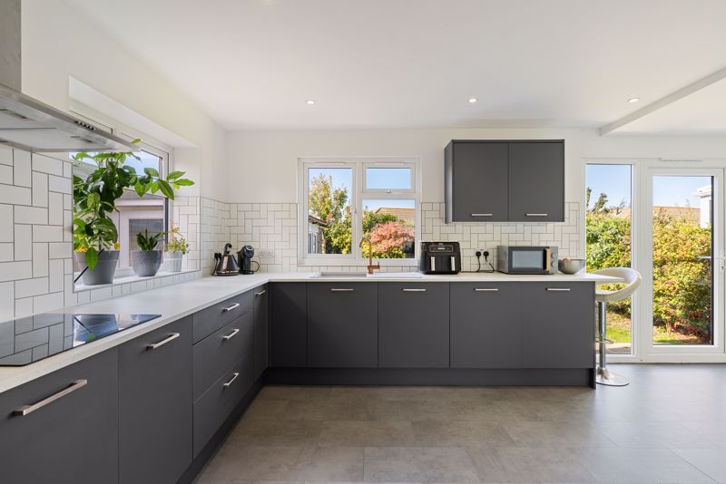 Property photo 2 of 18 Photo 16