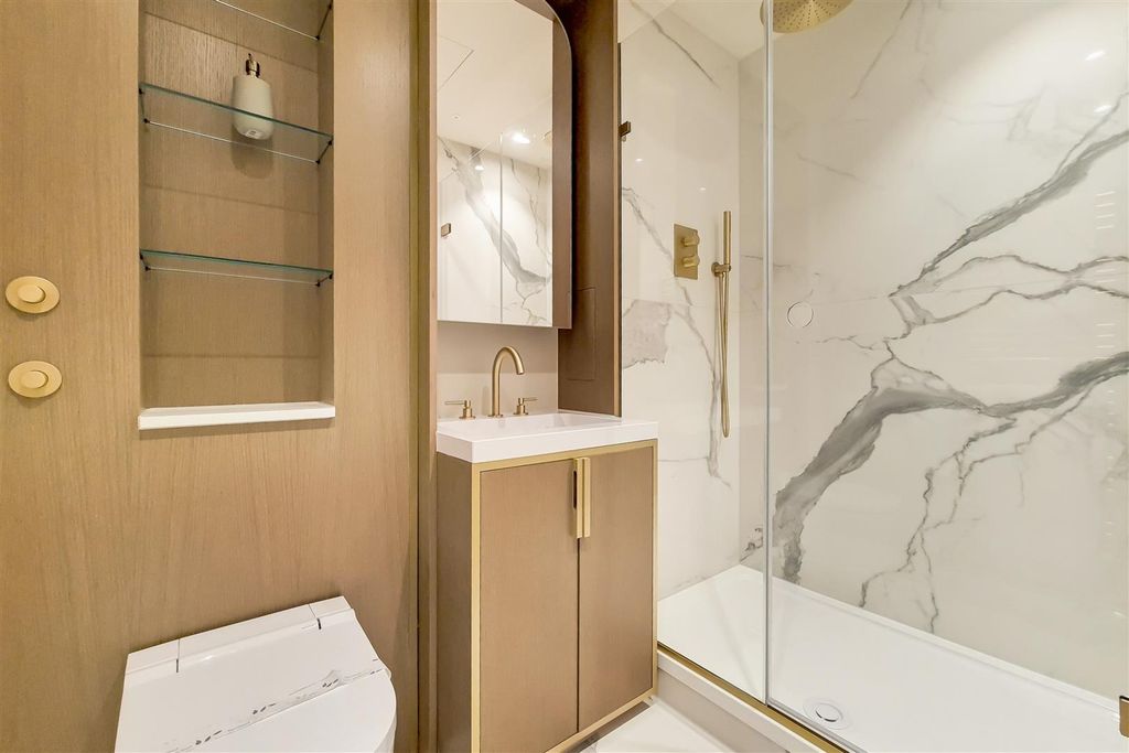Property photo 2 of 7 9_Shower Room-0.Jpg
