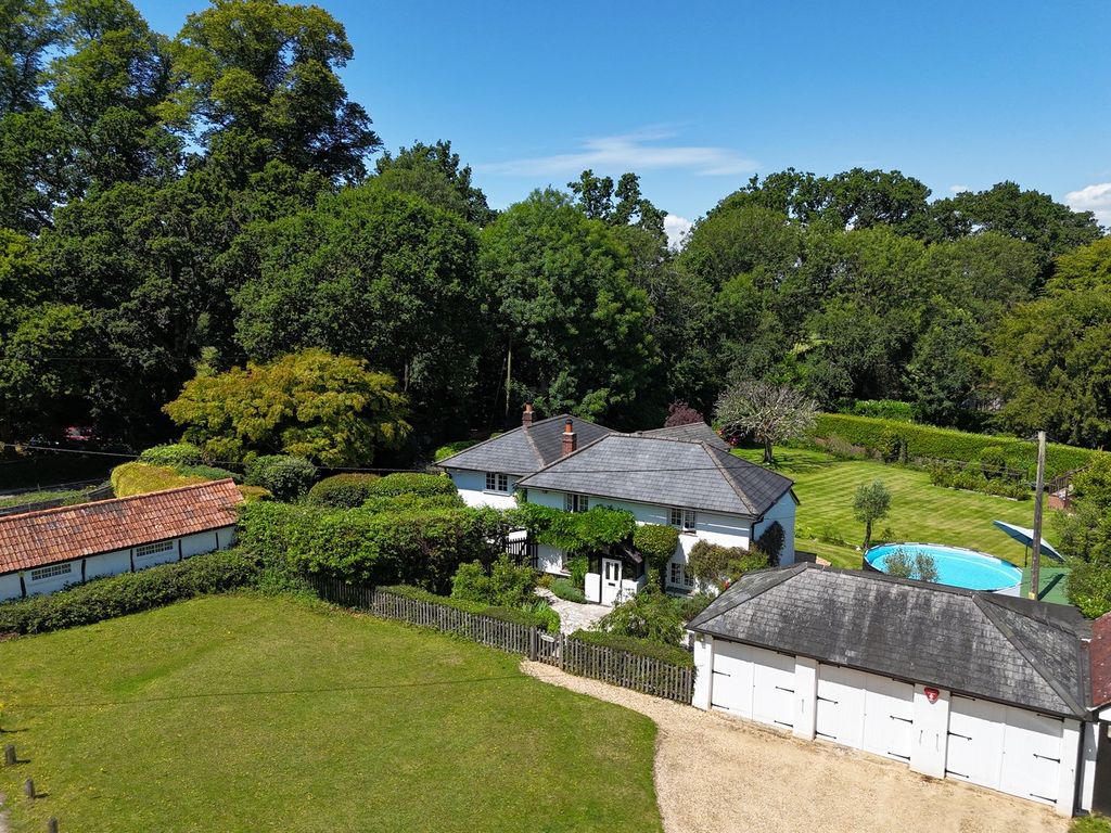 Property photo 1 of 21