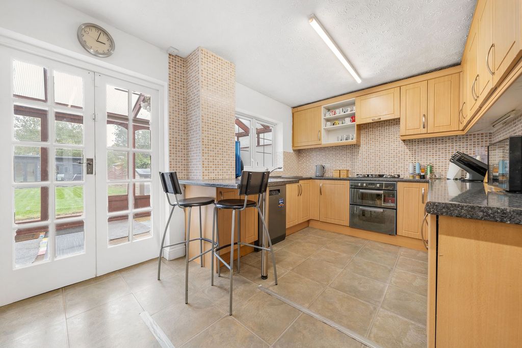 Property photo 2 of 13