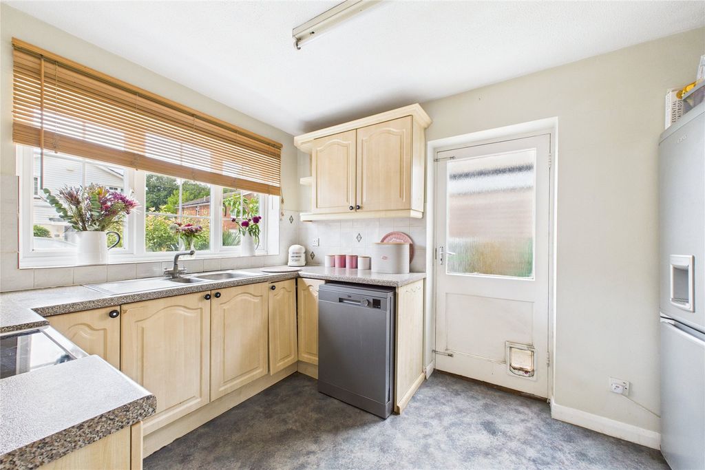 Property photo 3 of 11 Picture No. 25