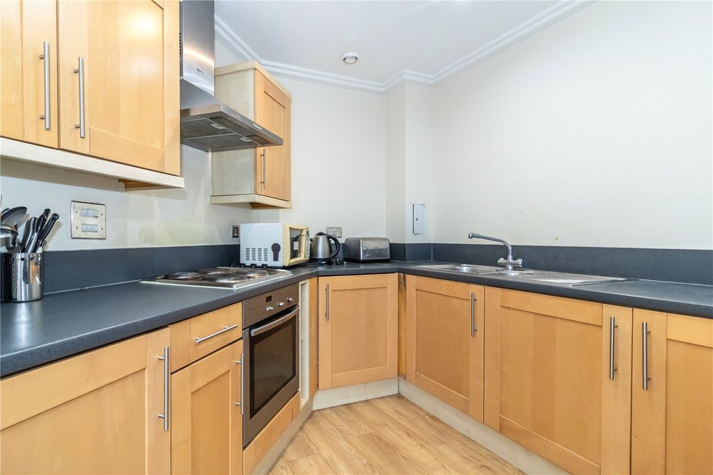 Property photo 2 of 5 Picture No. 12