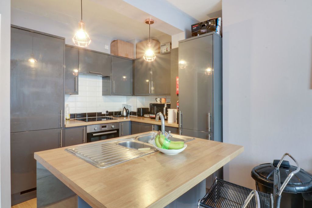 Property photo 3 of 14 Kitchen