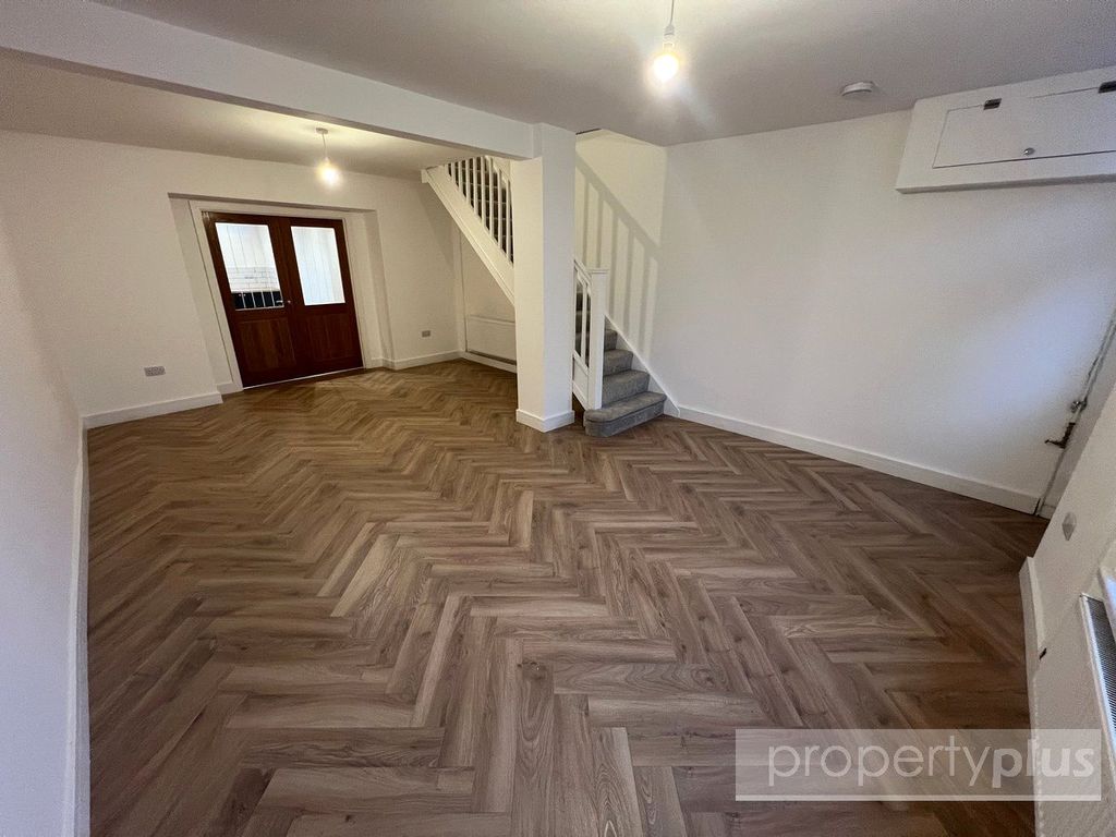 Property photo 2 of 15 Picture No. 09