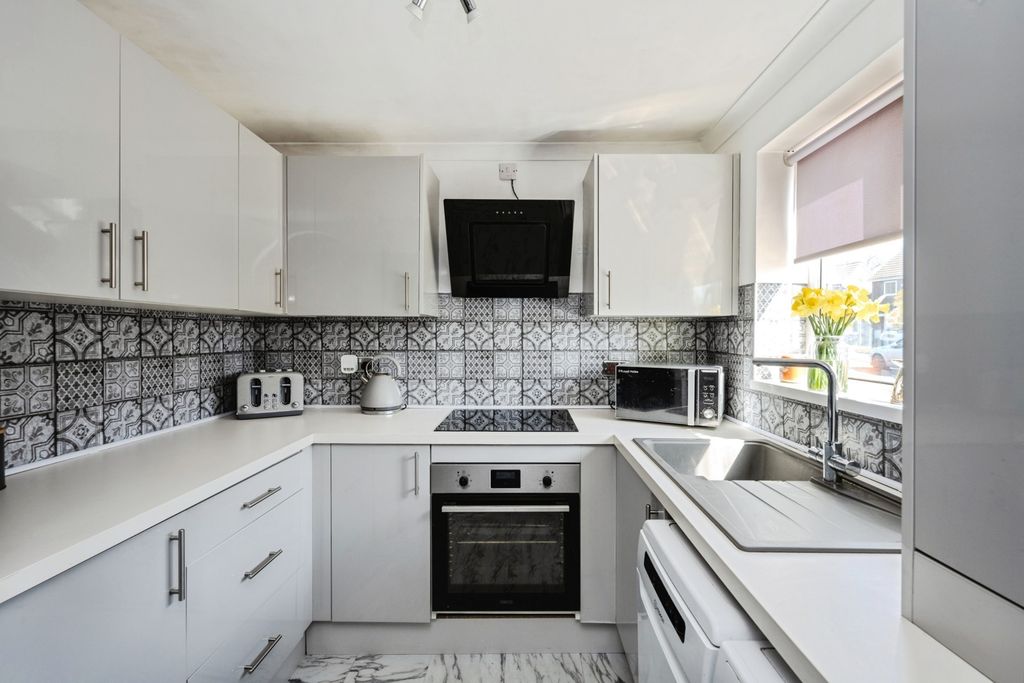 Property photo 2 of 19 Pbox-Img.Jpg