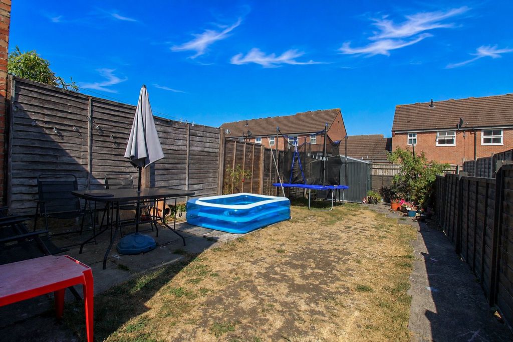 Property photo 2 of 14 Picture No. 17