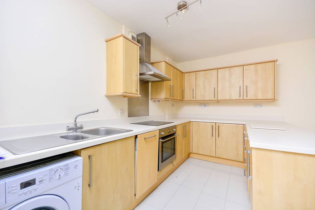 Property photo 1 of 8